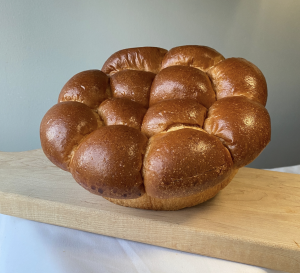 round grouping of pull-apart rolls